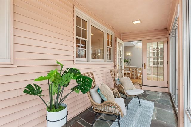 4 Stony Brook Rd, Arlington, MA 02476