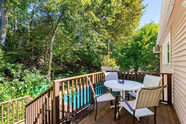 4 Stony Brook Rd, Arlington, MA 02476