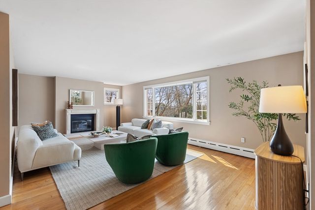 4 Stony Brook Rd, Arlington, MA 02476