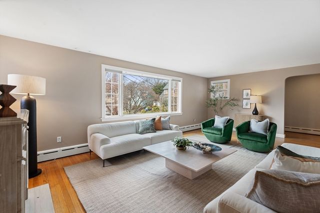 4 Stony Brook Rd, Arlington, MA 02476