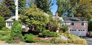 4 Stony Brook Rd, Arlington, MA 02476
