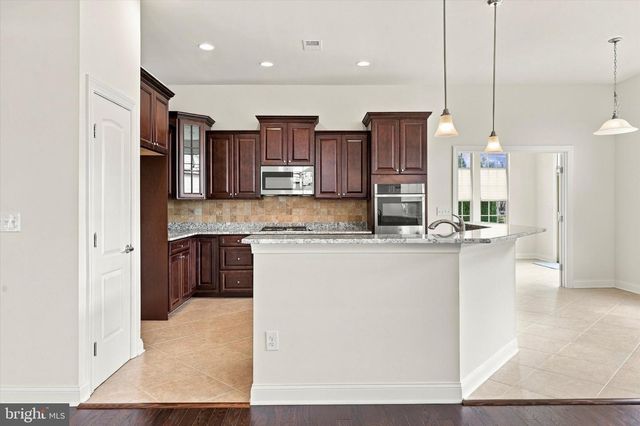 44 RAVENNA DR, West Berlin, NJ 08091