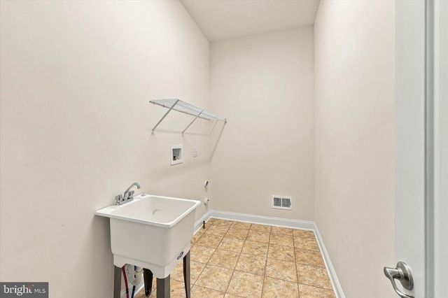 44 RAVENNA DR, West Berlin, NJ 08091
