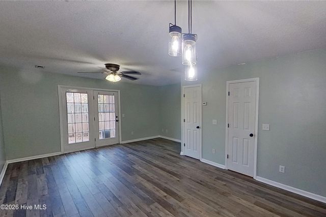 5050 Lamppost Circle, Wilmington, NC 28403