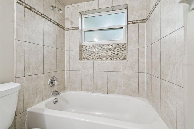 923 E LOTUS AVENUE, Tampa, FL 33612