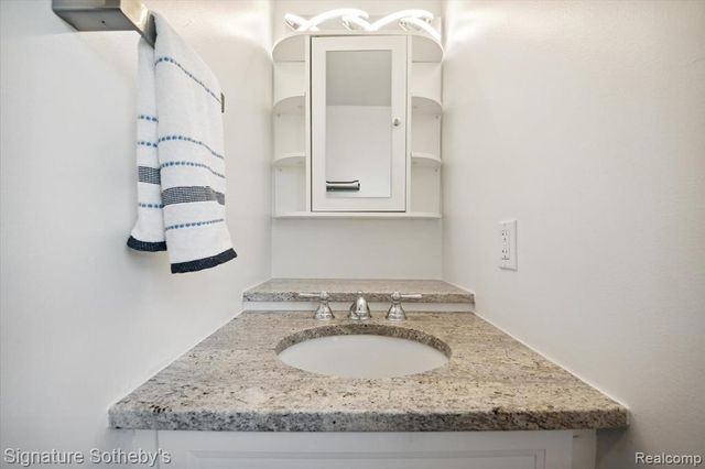 1068 Sunrise Park Street, Howell, MI 48843