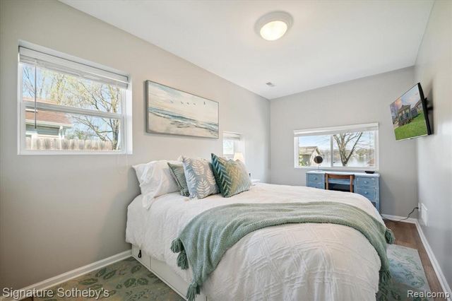 1068 Sunrise Park Street, Howell, MI 48843