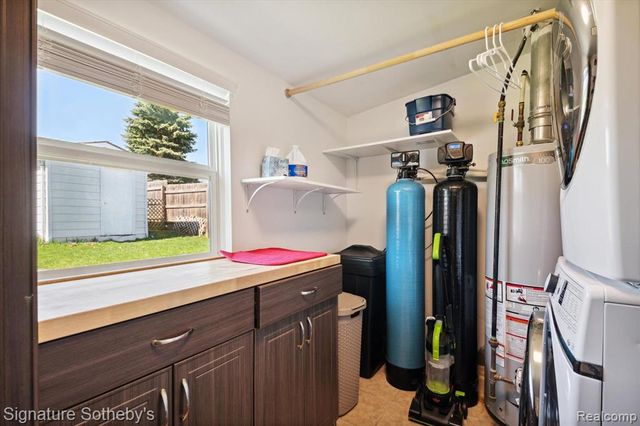 1068 Sunrise Park Street, Howell, MI 48843