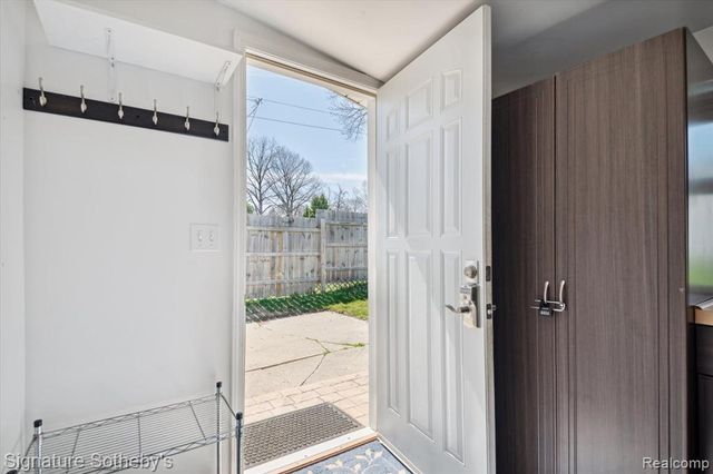 1068 Sunrise Park Street, Howell, MI 48843