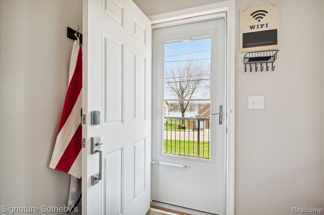 1068 Sunrise Park Street, Howell, MI 48843