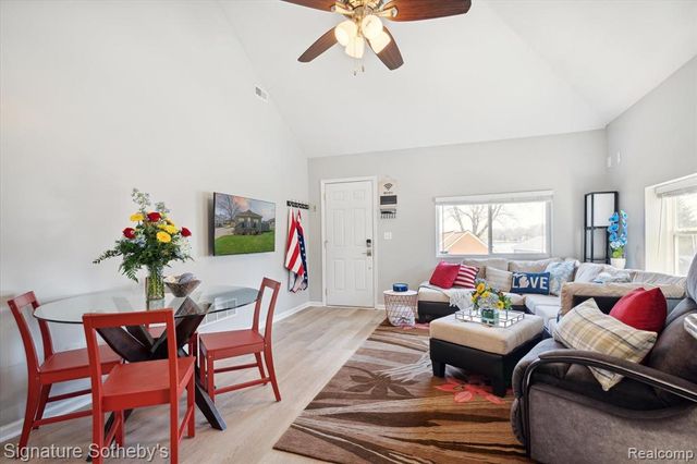 1068 Sunrise Park Street, Howell, MI 48843