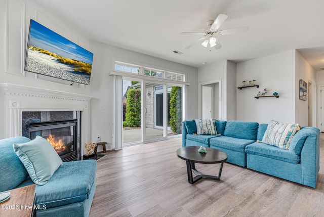1124 Garden Club Way, Leland, NC 28451