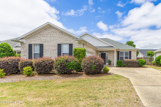 1124 Garden Club Way, Leland, NC 28451