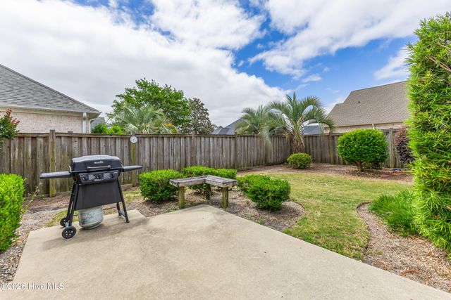 1124 Garden Club Way, Leland, NC 28451