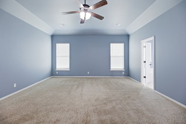 2017 W Fredericksburg Court, Broken Arrow, OK 74011