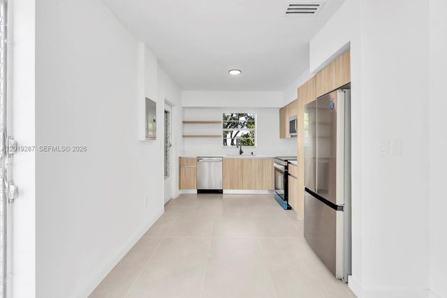 1130 102nd St 1, Bay Harbor Islands, FL 33154