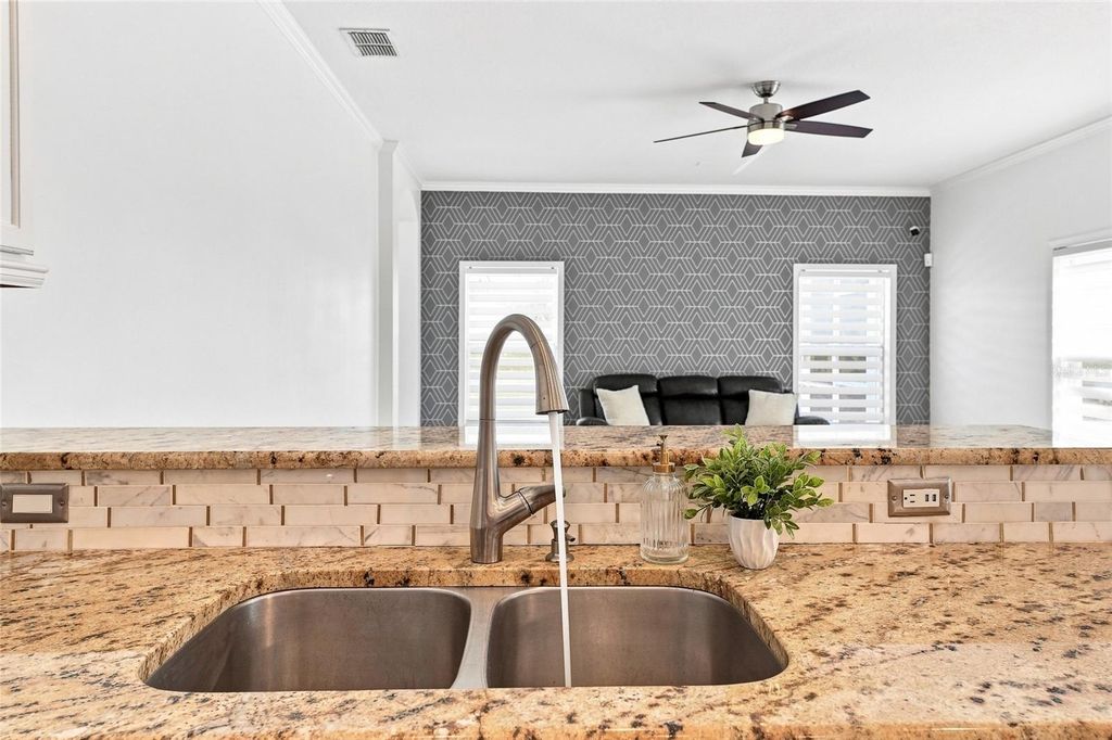Image 12 of property listing at 12018 NORTHUMBERLAND DRIVE, Tampa, FL 33626