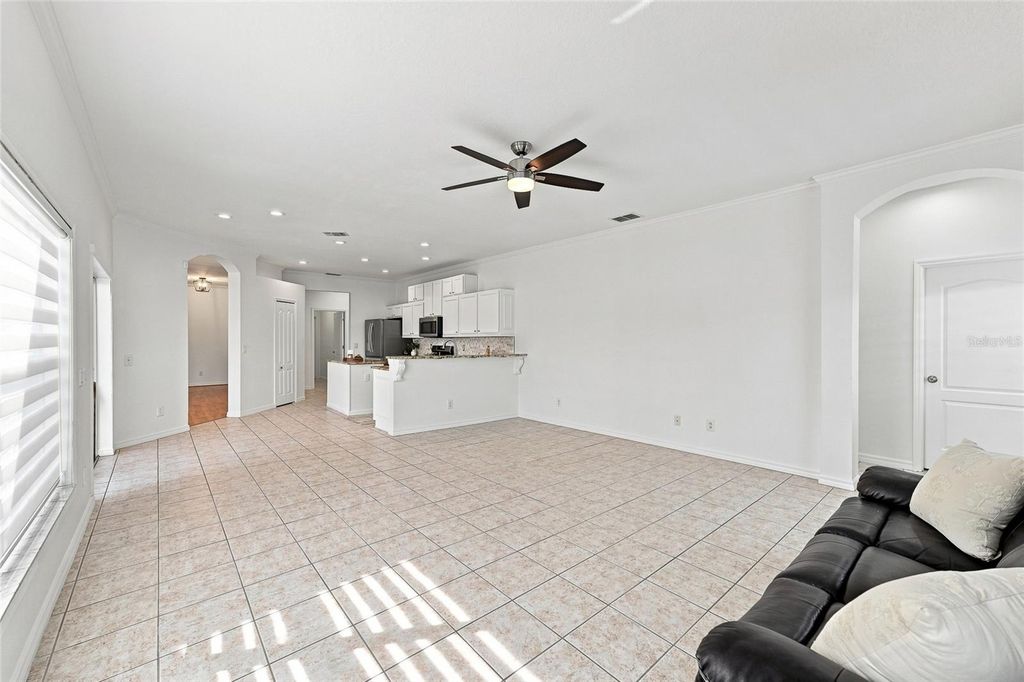 Image 18 of property listing at 12018 NORTHUMBERLAND DRIVE, Tampa, FL 33626
