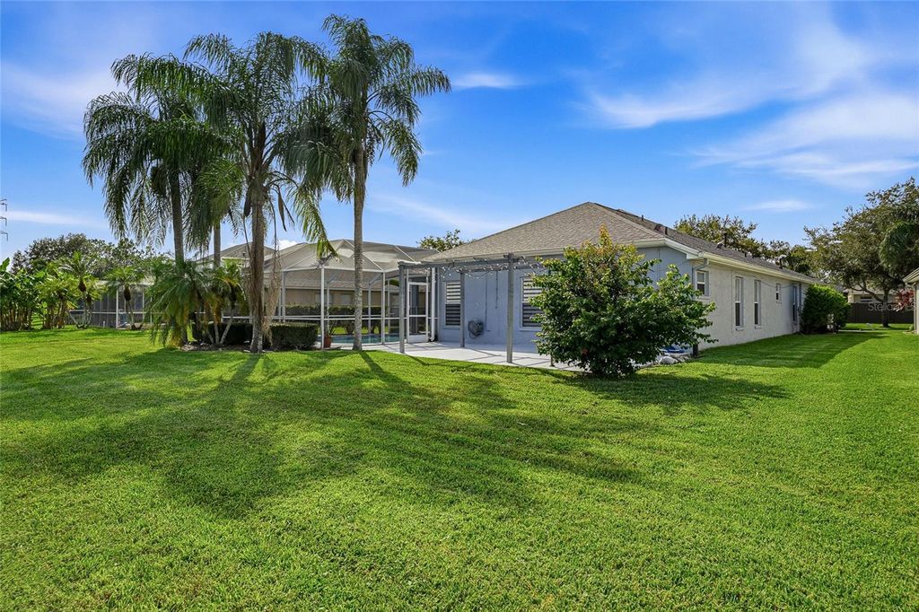 Image 44 of property listing at 12018 NORTHUMBERLAND DRIVE, Tampa, FL 33626