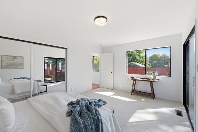 114 E Hillsdale Boulevard, San Mateo, CA 94403