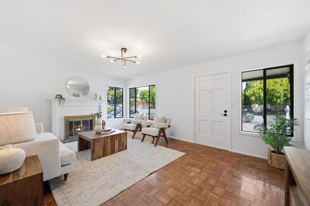 114 E Hillsdale Boulevard, San Mateo, CA 94403