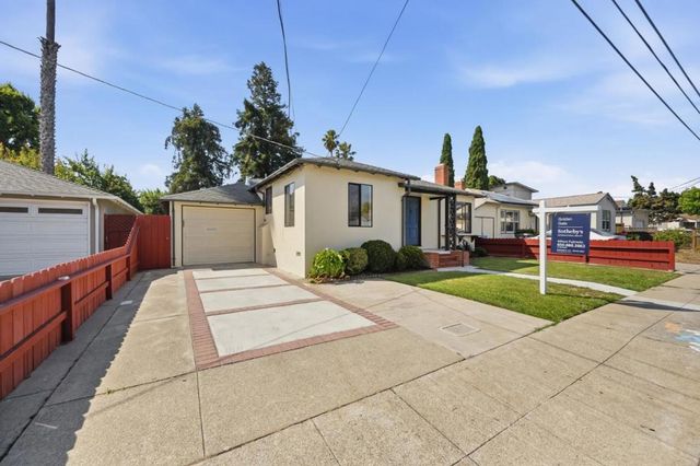 114 E Hillsdale Boulevard, San Mateo, CA 94403