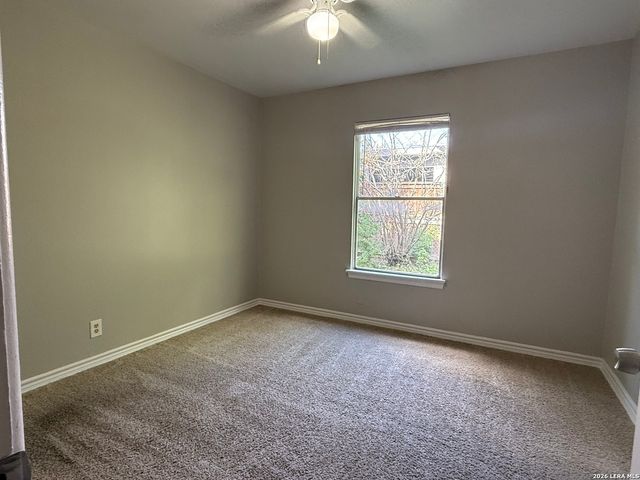 4318 DIAMONDHEAD DR, San Antonio, TX 78218