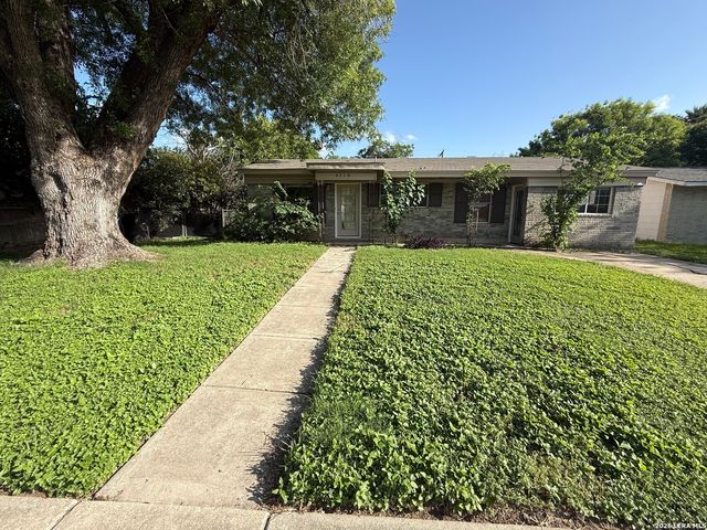 4318 DIAMONDHEAD DR, San Antonio, TX 78218