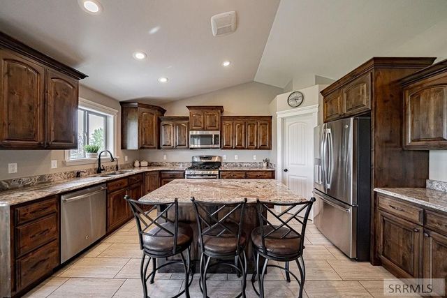 6334 Glen Abby Circle, Idaho Falls, ID 83401