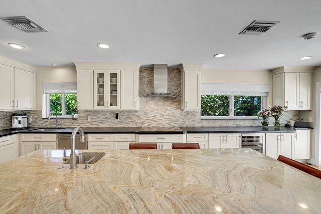 4961 Bocaire Boulevard, Boca Raton, FL 33487