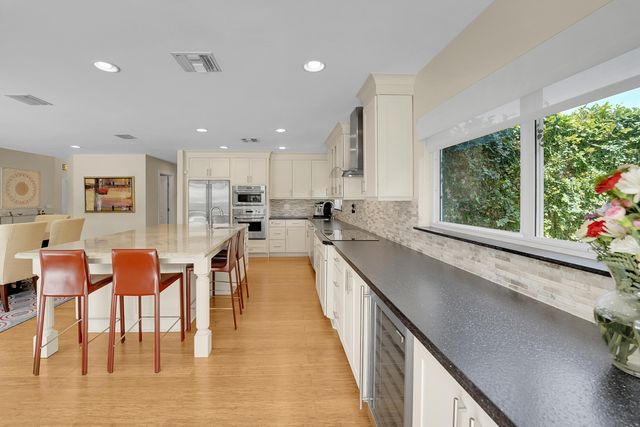 4961 Bocaire Boulevard, Boca Raton, FL 33487