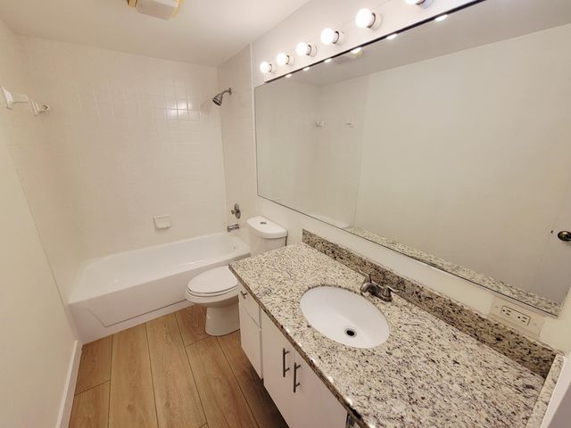 6407 64th Way, West Palm Beach, FL 33409