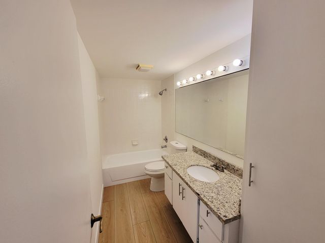 6407 64th Way, West Palm Beach, FL 33409
