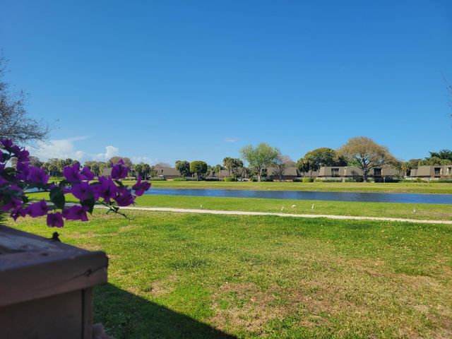 6407 64th Way, West Palm Beach, FL 33409