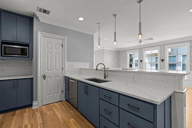 1609 Hartford RD A, Austin, TX 78703