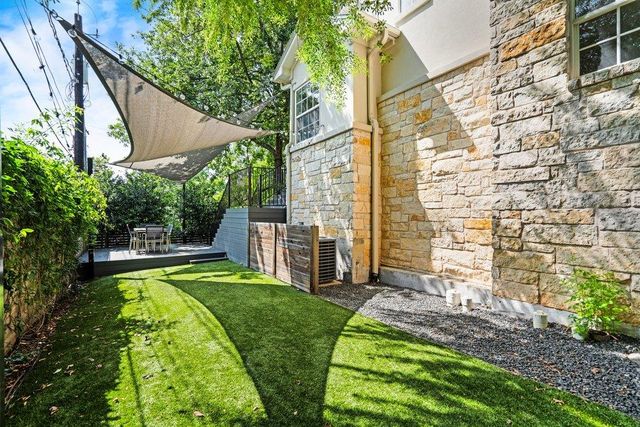 1609 Hartford RD A, Austin, TX 78703