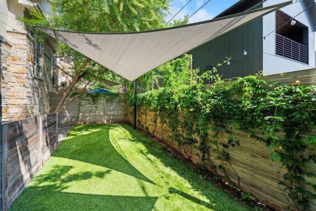 1609 Hartford RD A, Austin, TX 78703