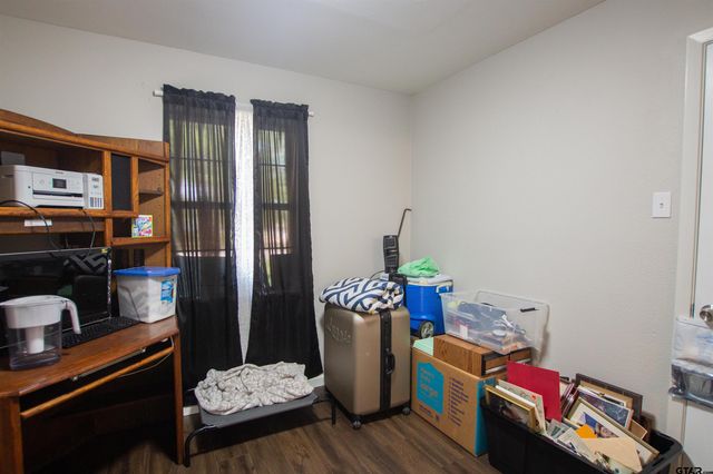 544 Cherry St, Chandler, TX 75758