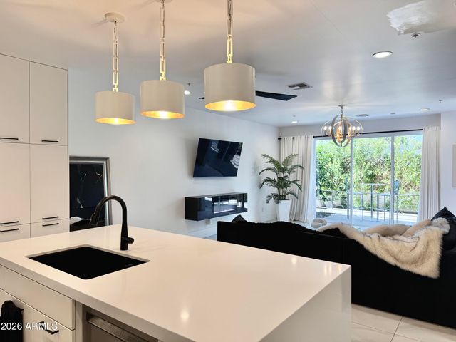 3107 N 70TH Street 1003, Scottsdale, AZ 85251