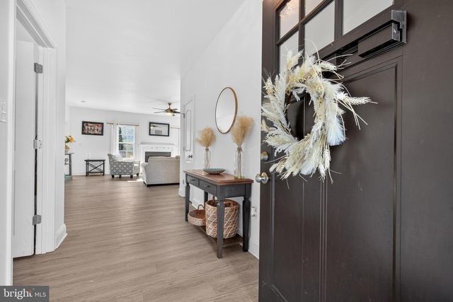 6471 SILK RD, Jeffersonton, VA 22724