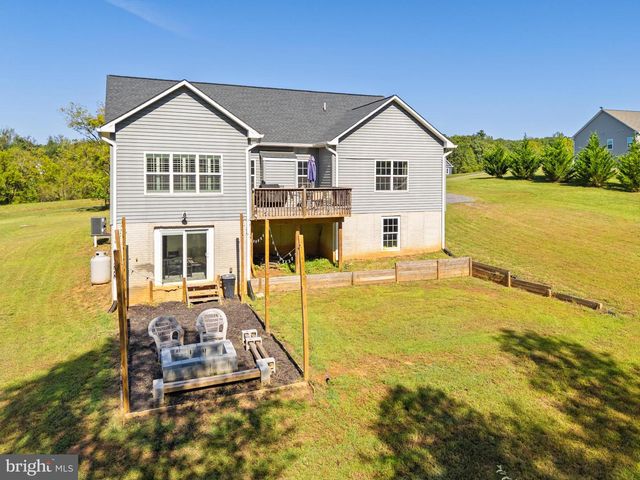 6471 SILK RD, Jeffersonton, VA 22724