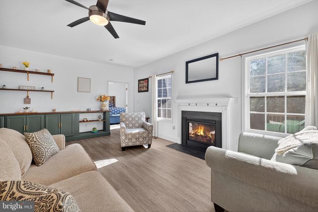 6471 SILK RD, Jeffersonton, VA 22724