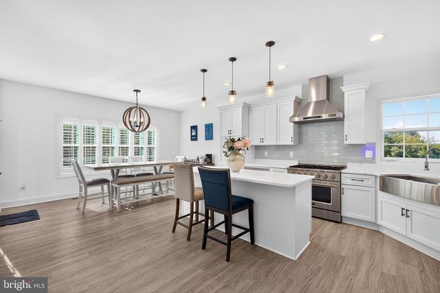 6471 SILK RD, Jeffersonton, VA 22724