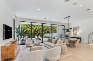 907 Witherspoon Lane, Delray Beach, FL 33483