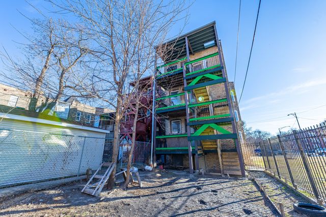 652 W Garfield Boulevard, Chicago, IL 60609