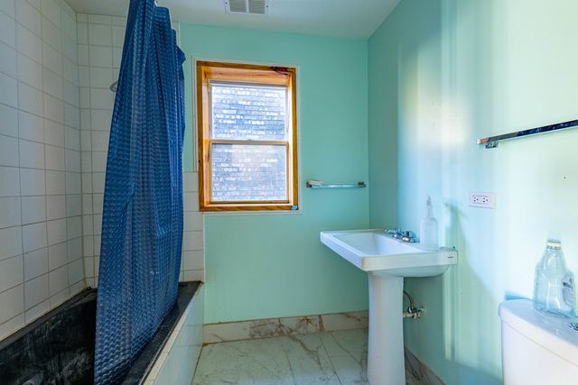 652 W Garfield Boulevard, Chicago, IL 60609