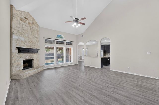5919 Ridgeway Drive, Grand Prairie, TX 75052