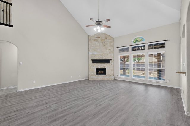 5919 Ridgeway Drive, Grand Prairie, TX 75052