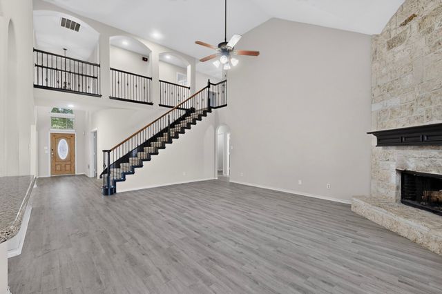 5919 Ridgeway Drive, Grand Prairie, TX 75052