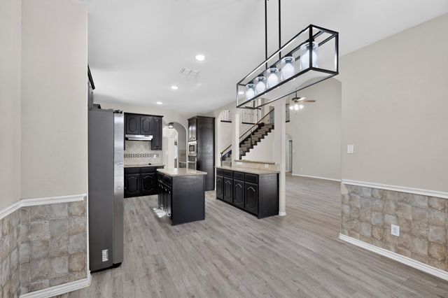 5919 Ridgeway Drive, Grand Prairie, TX 75052